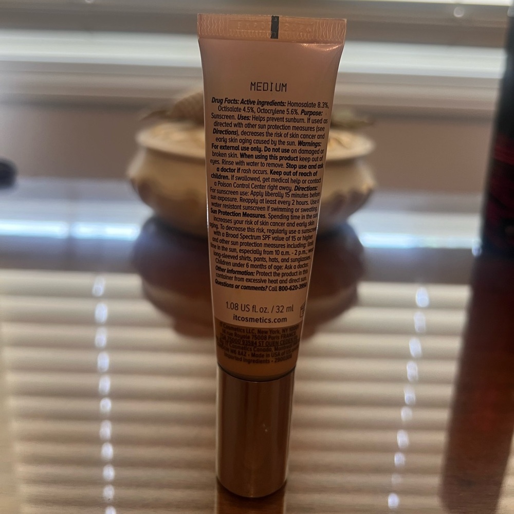 IT cosmetics CC + nude glow cream medium